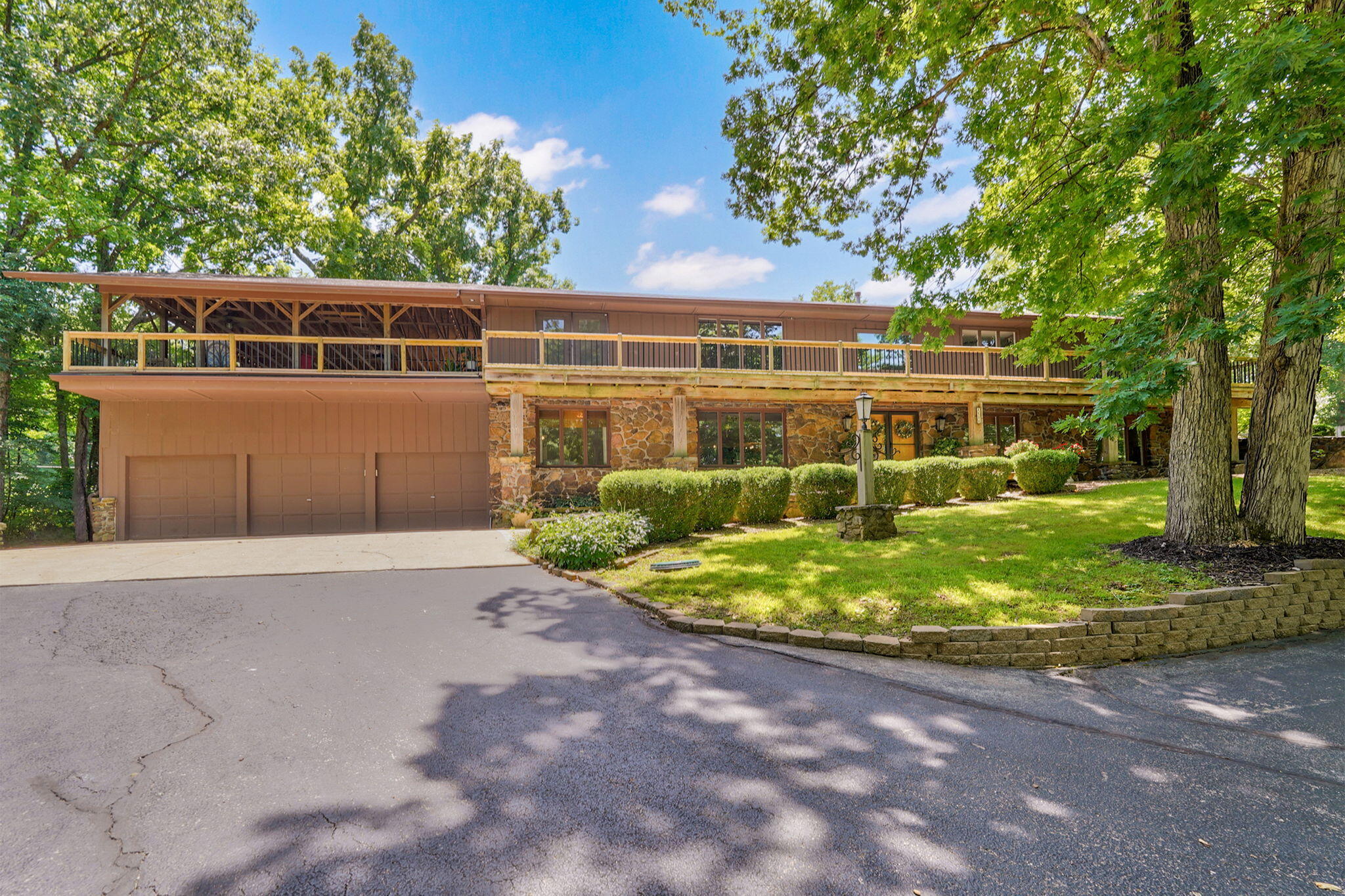 2506 East Melbourne Road Springfield, MO 65804 - Photo 1 of 1 2506 E Melbourne Rd-11