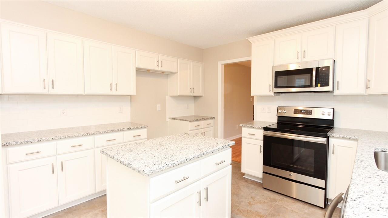 11209 North Radner Way Raleigh, NC 27613 - Photo 3 of 25