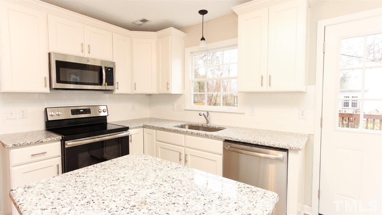 11209 North Radner Way Raleigh, NC 27613 - Photo 4 of 25