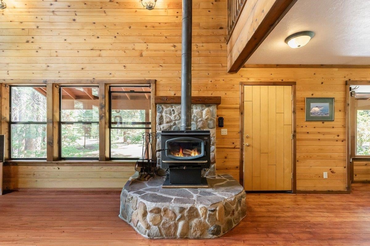 2331 Davis Place Road Mount Shasta, CA 96067 - Photo 13 of 41 Gallery Image 13