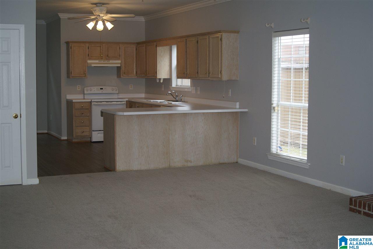 100 Timberleaf Circle Alabaster, AL 35007 - Photo 3 of 16