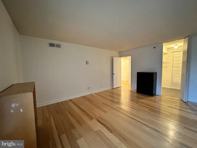 $169,990 | 9200 Edwards Way, Unit 916, Hyattsville, MD 20783