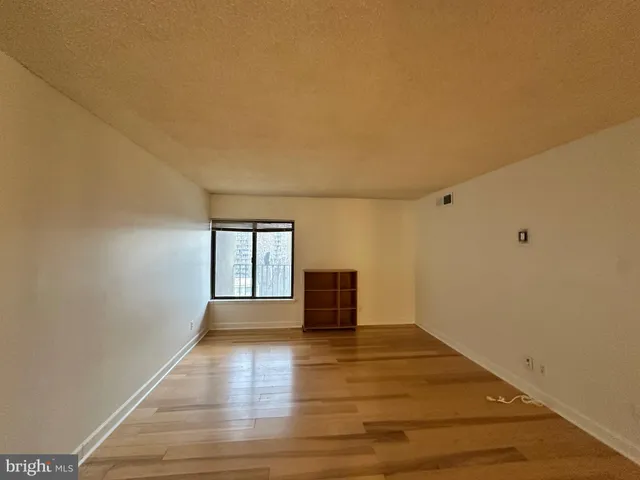 $169,990 | 9200 Edwards Way, Unit 916, Hyattsville, MD 20783