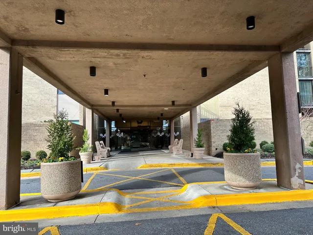 $169,990 | 9200 Edwards Way, Unit 916, Hyattsville, MD 20783