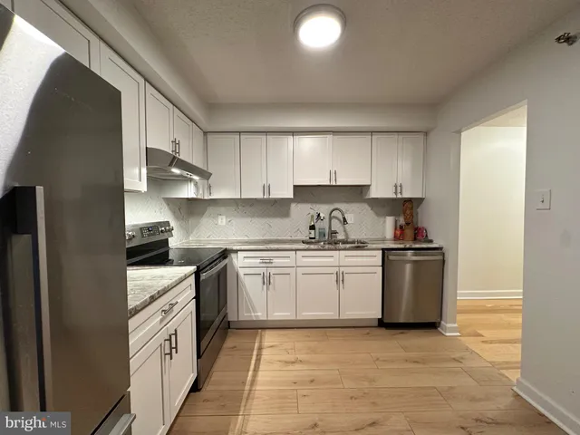 $169,990 | 9200 Edwards Way, Unit 916, Hyattsville, MD 20783