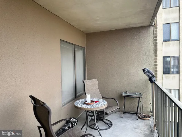 $169,990 | 9200 Edwards Way, Unit 916, Hyattsville, MD 20783