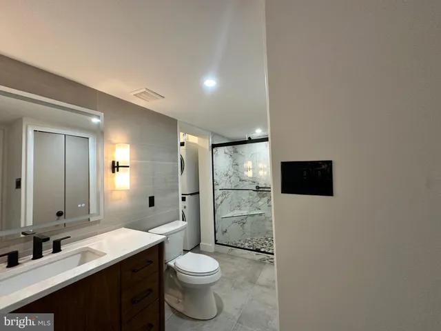 $169,990 | 9200 Edwards Way, Unit 916, Hyattsville, MD 20783