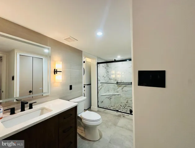 $169,990 | 9200 Edwards Way, Unit 916, Hyattsville, MD 20783