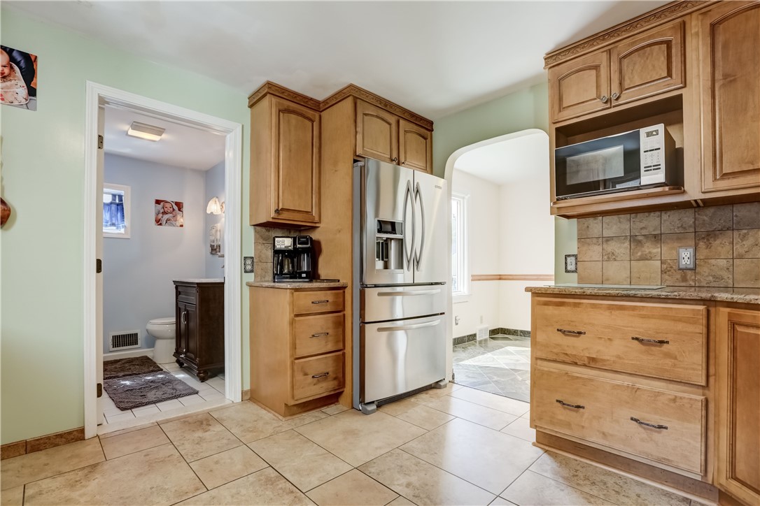 96 Doris Road Irondequoit, NY 14622 - Photo 21 of 35