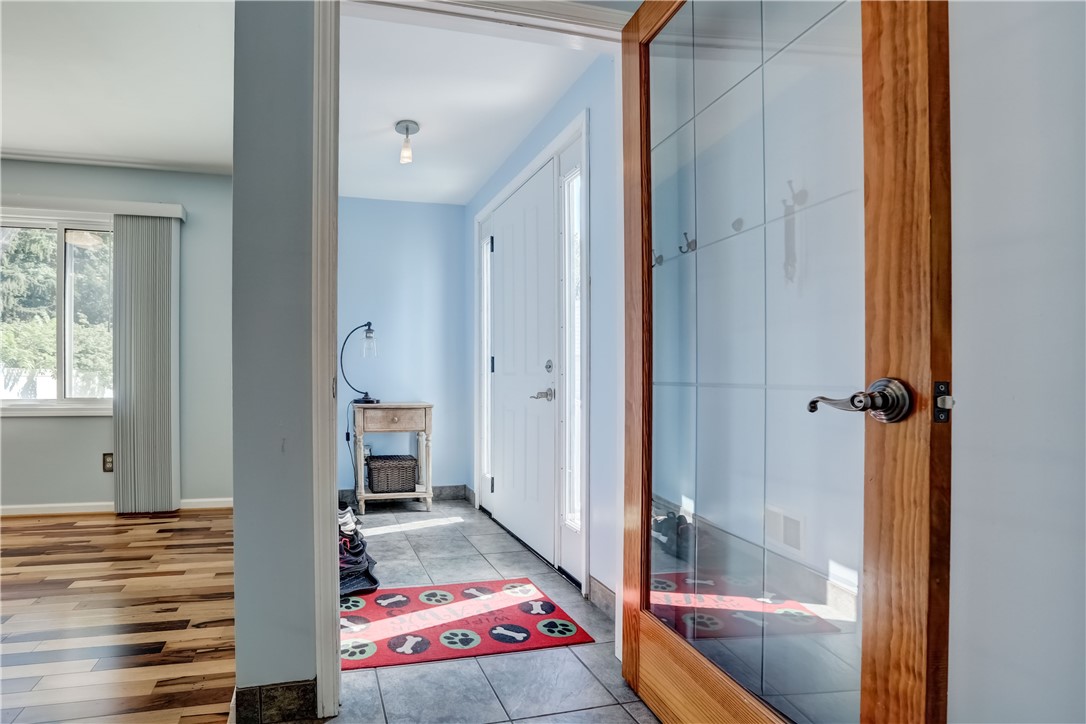 96 Doris Road Irondequoit, NY 14622 - Photo 24 of 35