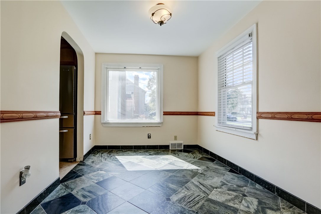 96 Doris Road Irondequoit, NY 14622 - Photo 25 of 35