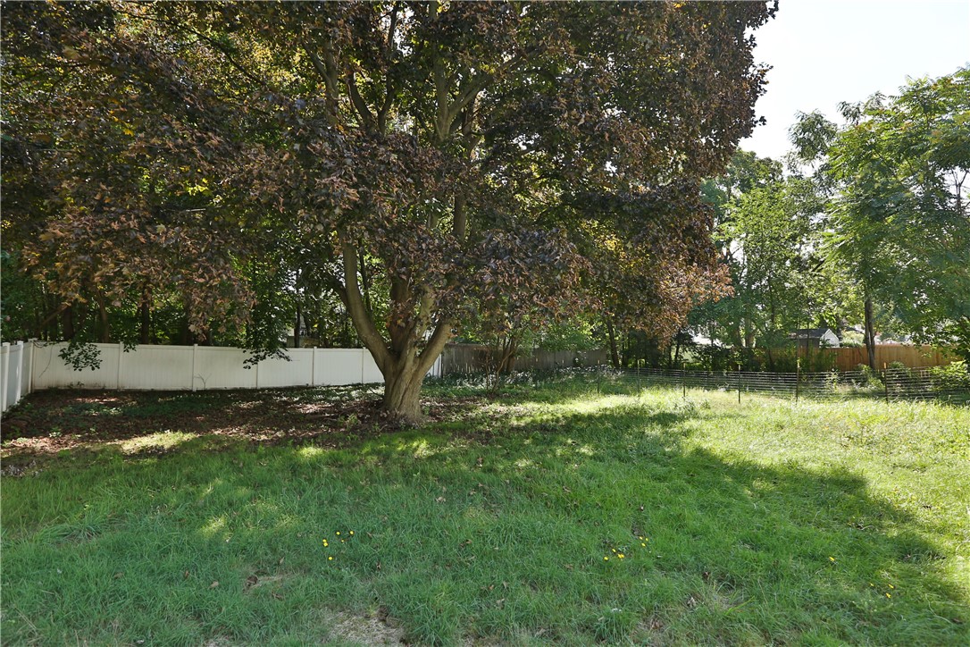 96 Doris Road Irondequoit, NY 14622 - Photo 5 of 35