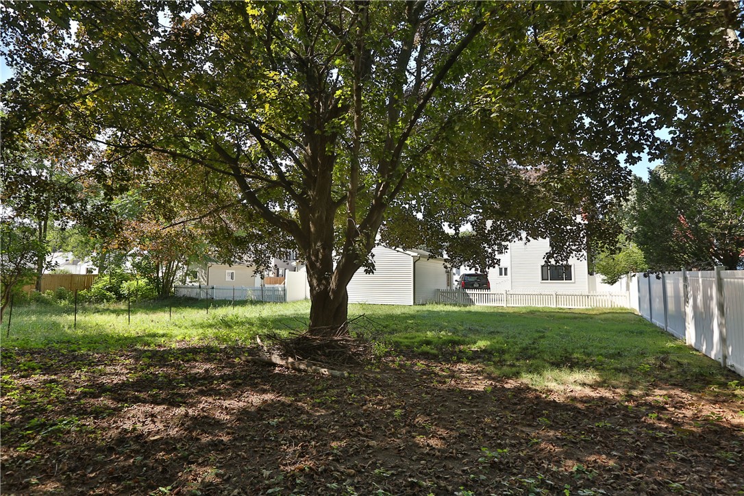 96 Doris Road Irondequoit, NY 14622 - Photo 10 of 35