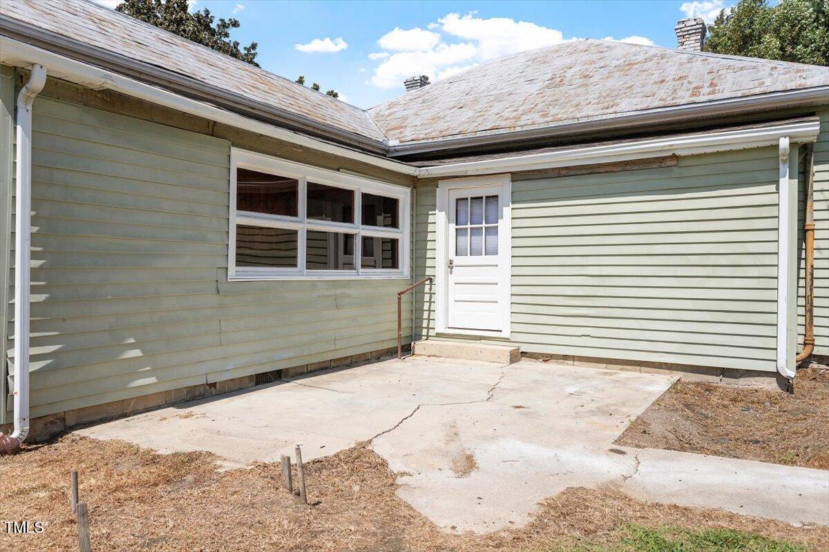 123 King Road Warrenton, NC 27589 - Photo 18 of 24 a view of a house with a snow