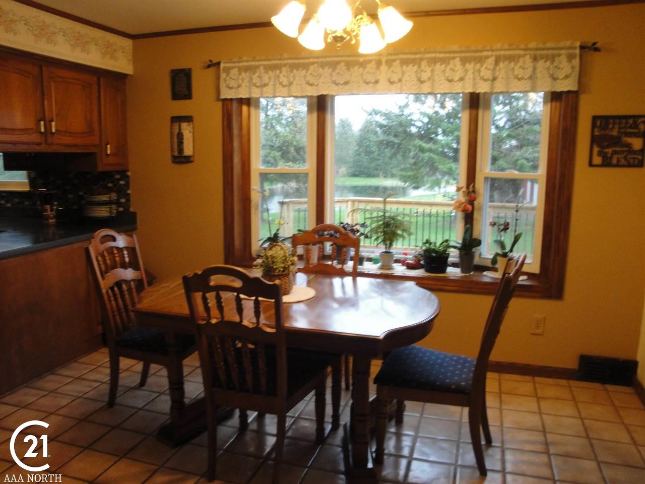5249 Sandhill Road Almont, MI 48003 - Photo 8 of 31 31378072-7.JPG