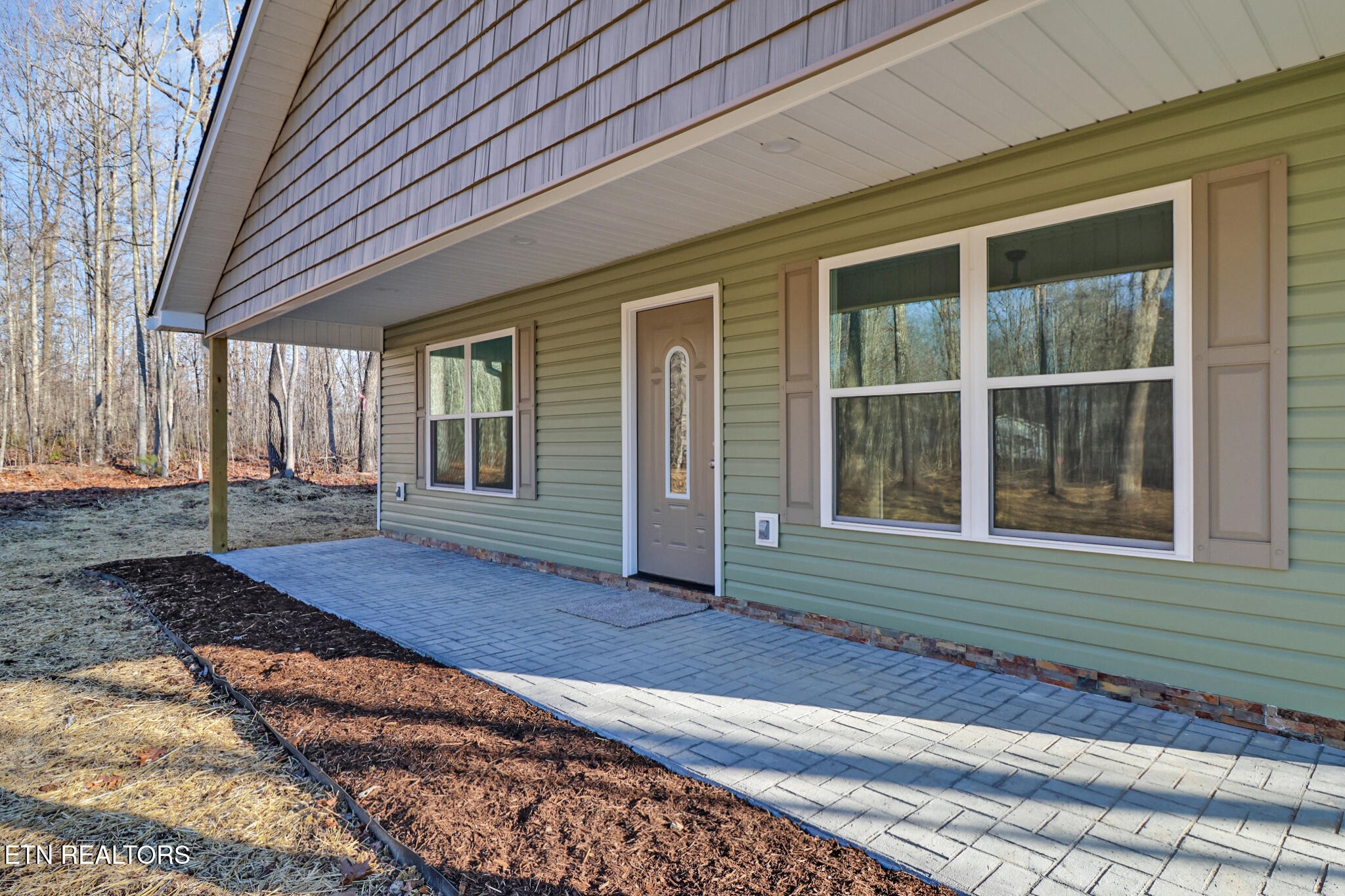 434 Pilot Mountain Road Sunbright, TN 37872 - Photo 3 of 30