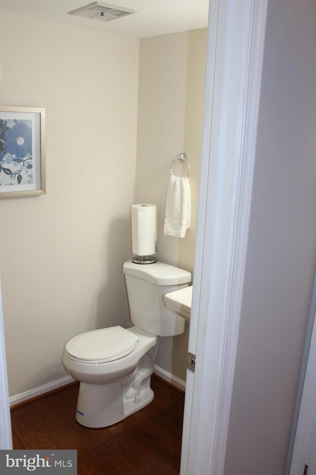 13311 Pendleton Street Fort Washington, MD 20744 - Photo 41 of 53 Powder room-main level
