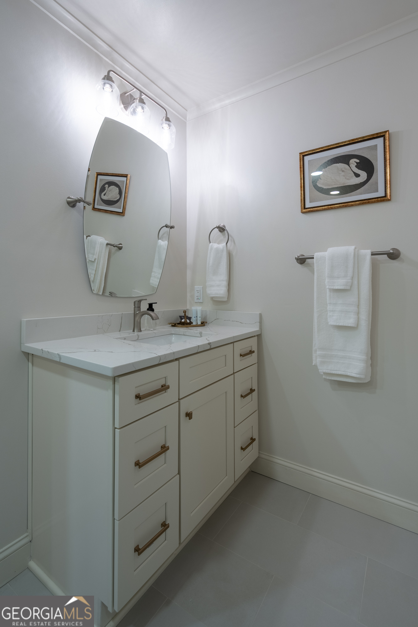26 Jennifer Lane Rydal, GA 30171 - Photo 16 of 35 a bathroom with a sink and mirror