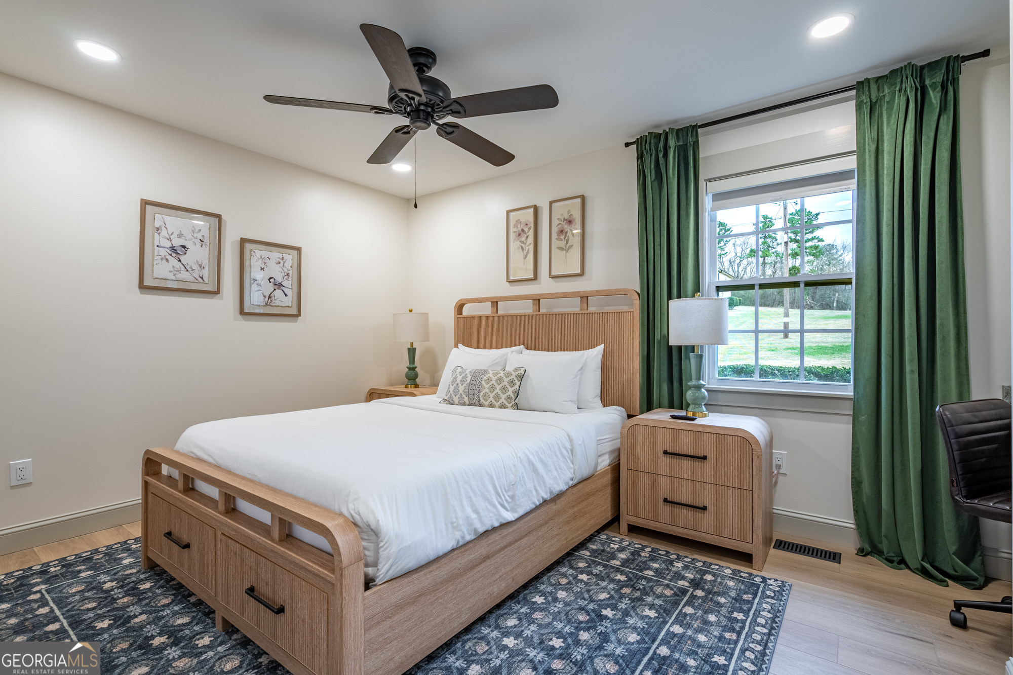 26 Jennifer Lane Rydal, GA 30171 - Photo 17 of 35 a bedroom with a bed and a window