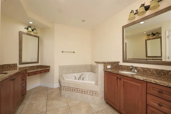 $479,000 | 7612 Lake Vista Court, Unit 308, Lakewood Ranch, FL 34202