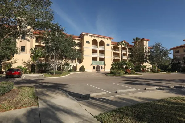 $479,000 | 7612 Lake Vista Court, Unit 308, Lakewood Ranch, FL 34202
