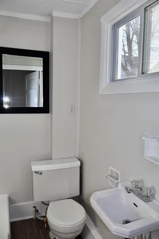 $1,650 | 39 Mead Street, Unit 1, Manchester, NH 03104