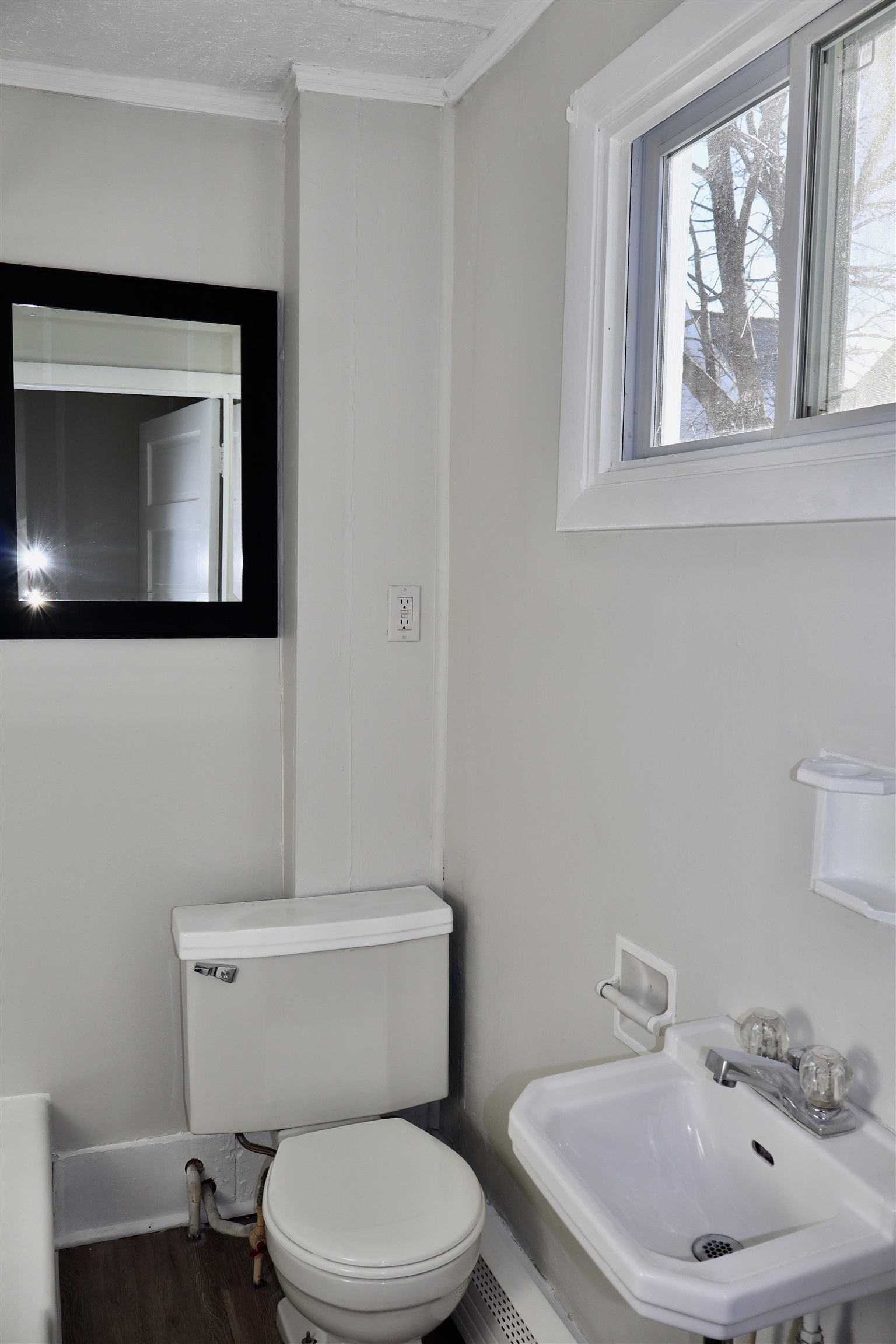 39 Mead Street, Unit 1 Manchester, NH 03104 - Photo 13 of 14