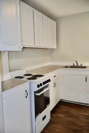 $1,650 | 39 Mead Street, Unit 1, Manchester, NH 03104