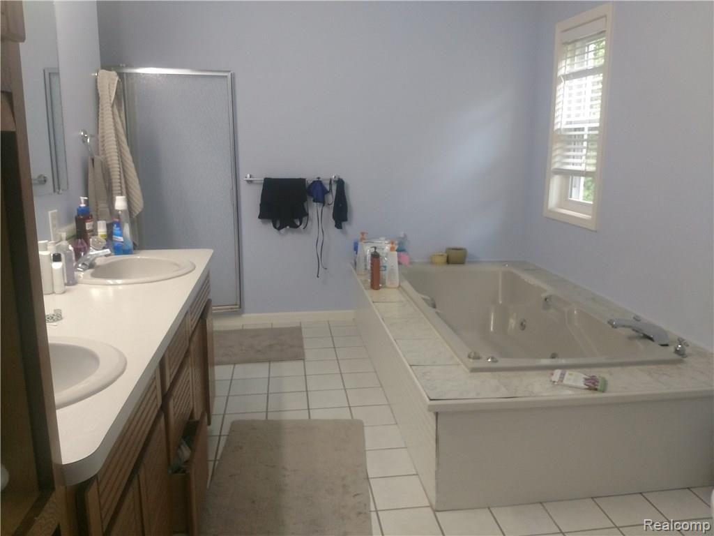 5320 Stickney Road Clarkston, MI 48348 - Photo 6 of 25 stickney 8.jpg