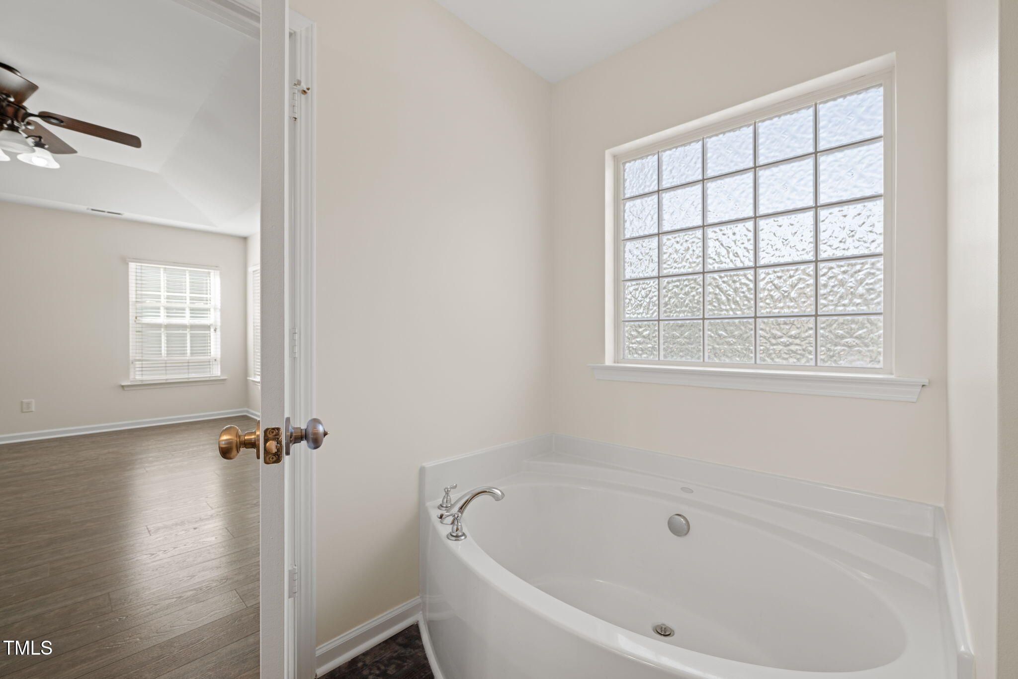 2816 Roundleaf Court Raleigh, NC 27604 - Photo 16 of 37 16-web-or-mls-DSC02978