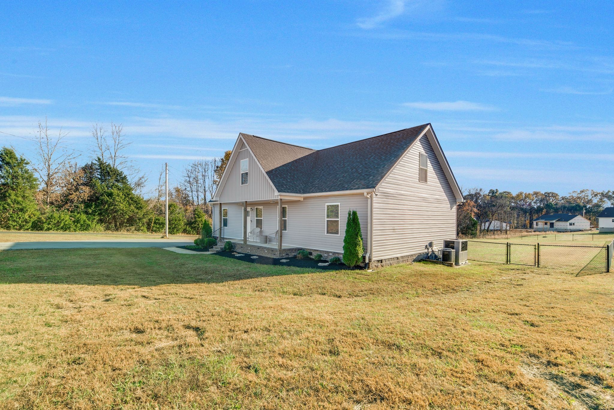 997 State Highway 99 Waynesboro, TN 38485 - Photo 3 of 33 a view of a house with a yard