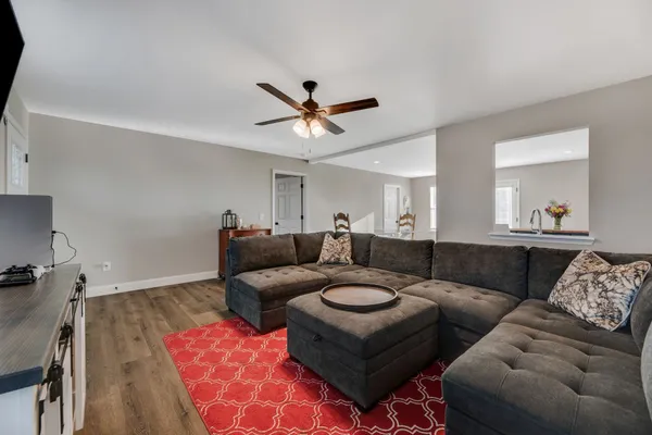 $459,900 | 997 State Highway 99, Waynesboro, TN 38485