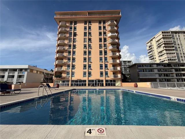 $420,000 | 1031 Maunaihi Place, Unit 801, Honolulu, HI 96822