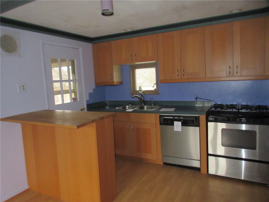 2033 Spring Valley Road Pittsburgh, PA 15243 - Photo 2 of 9
