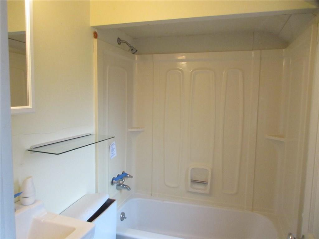 2033 Spring Valley Road Pittsburgh, PA 15243 - Photo 5 of 9