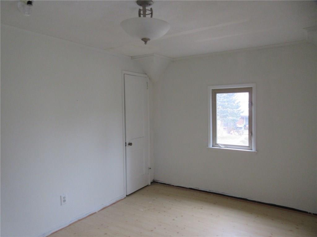 2033 Spring Valley Road Pittsburgh, PA 15243 - Photo 6 of 9