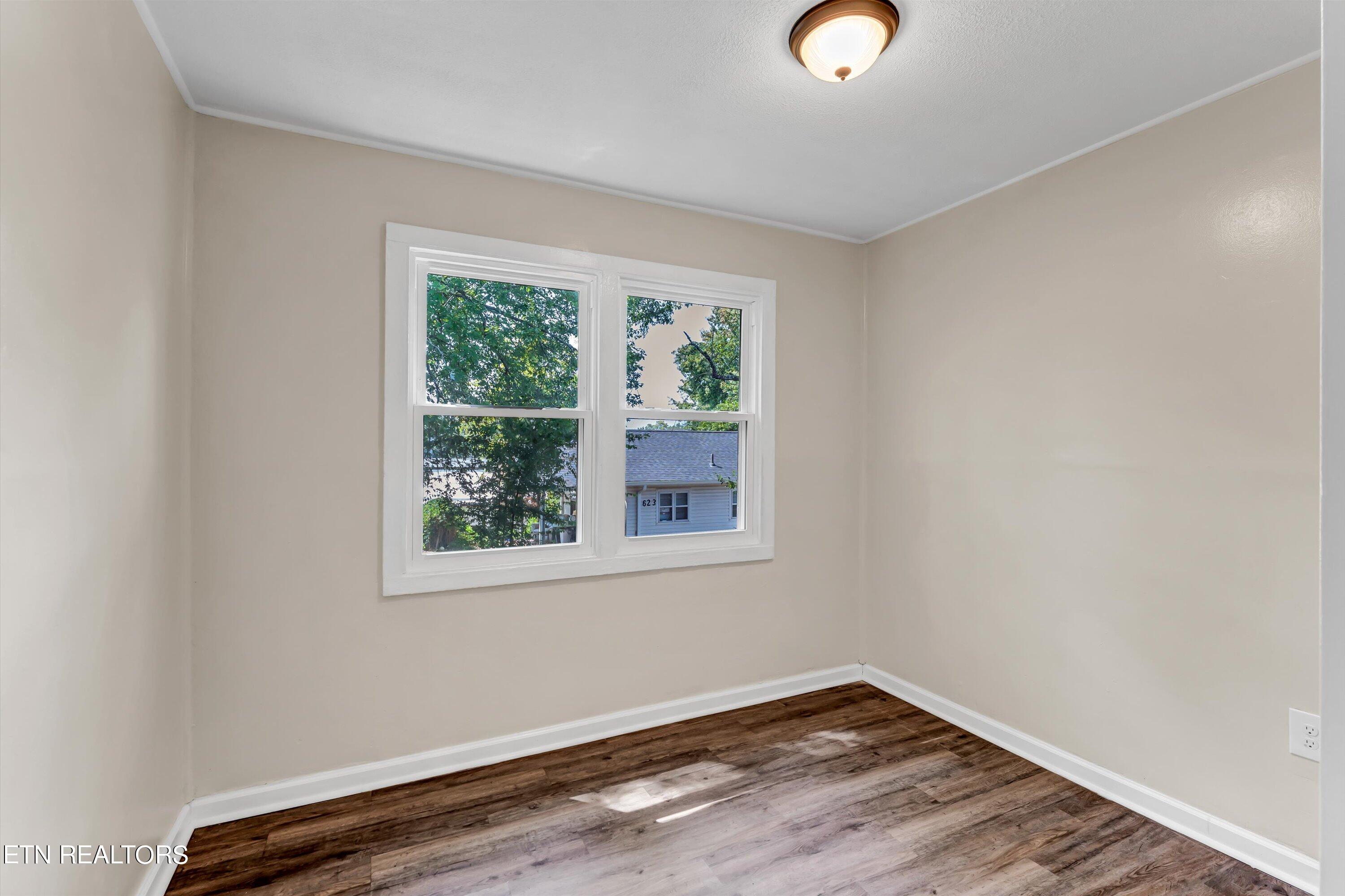 617 West Outer Drive Oak Ridge, TN 37830 - Photo 11 of 28 11-617 W Outer Ridge-11