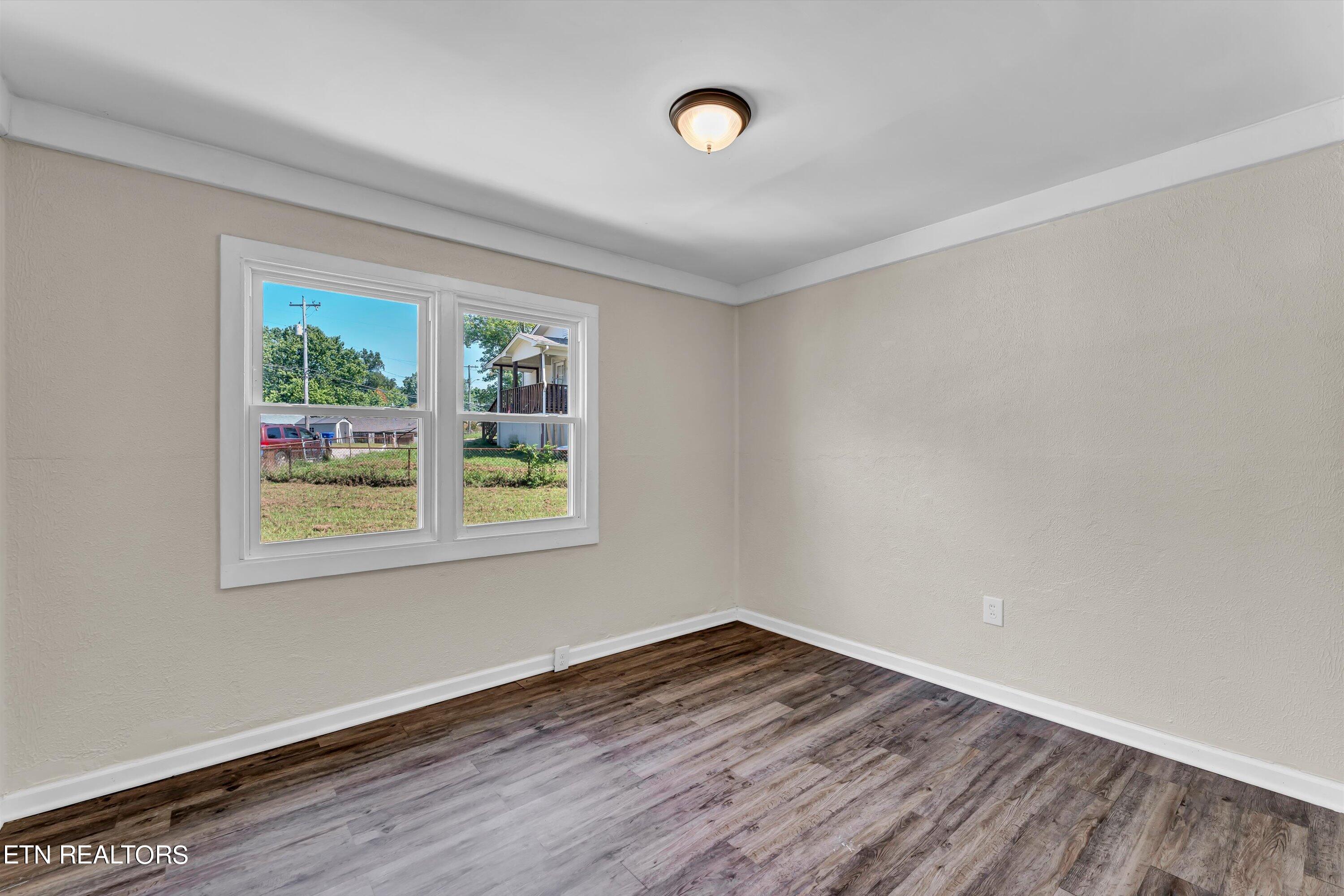 617 West Outer Drive Oak Ridge, TN 37830 - Photo 13 of 28 13-617 W Outer Ridge-13