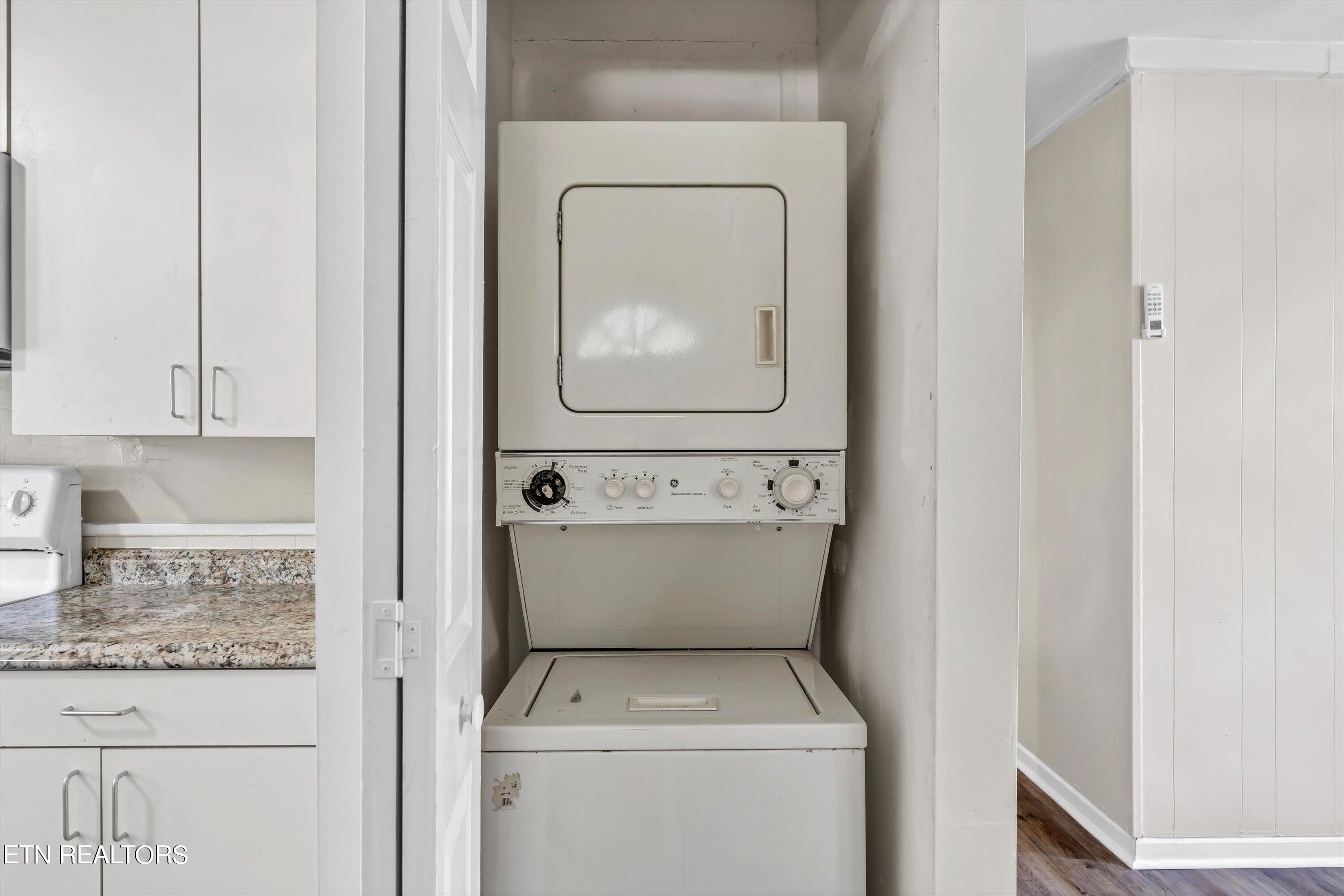 617 West Outer Drive Oak Ridge, TN 37830 - Photo 10 of 28 10-617 W Outer Ridge-10