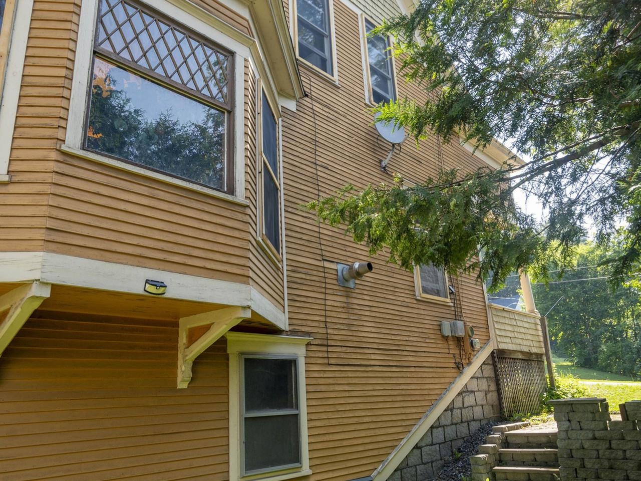 14 Sheridan Street Barre, VT 05641 - Photo 4 of 38