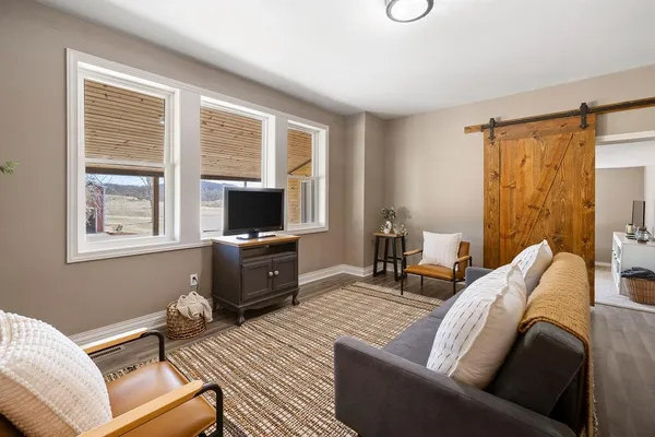 $1,100,000 | S2901 Semling Lane, Fountain City, WI 54629