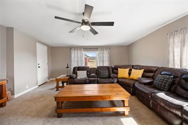 $1,100,000 | S2901 Semling Lane, Fountain City, WI 54629