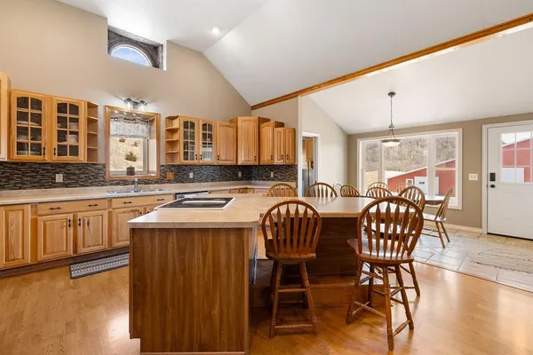 $1,100,000 | S2901 Semling Lane, Fountain City, WI 54629