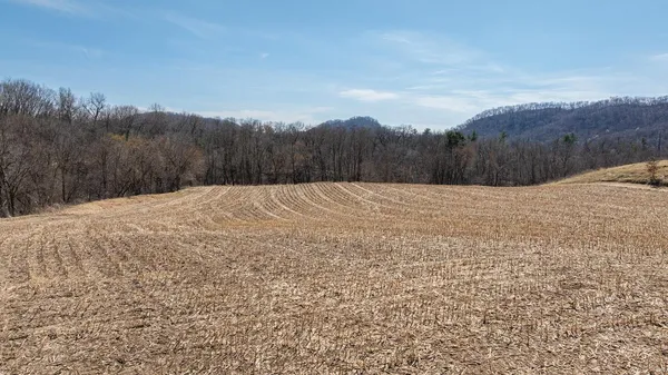 $1,100,000 | S2901 Semling Lane, Fountain City, WI 54629
