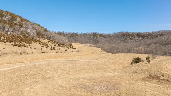 $1,100,000 | S2901 Semling Lane, Fountain City, WI 54629