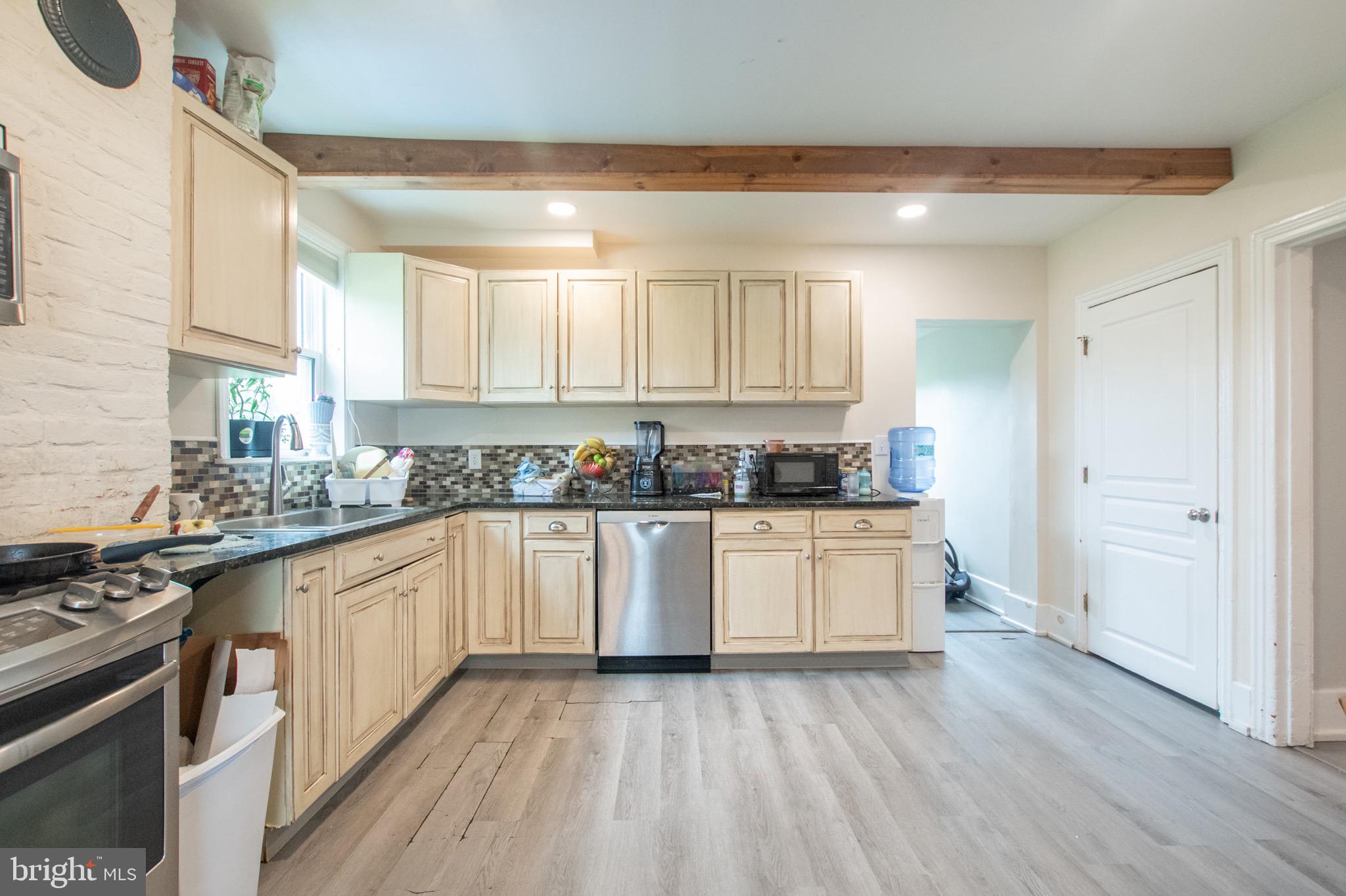 231 State Road Avondale, PA 19311 - Photo 3 of 22