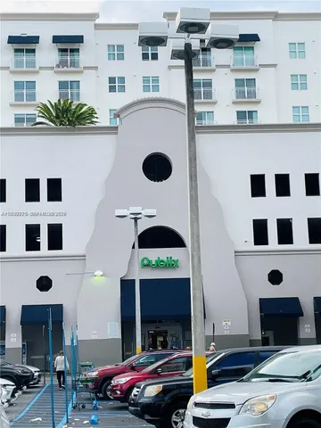 $325,000 | 50 Menores Avenue, Unit 726, Coral Gables, FL 33134