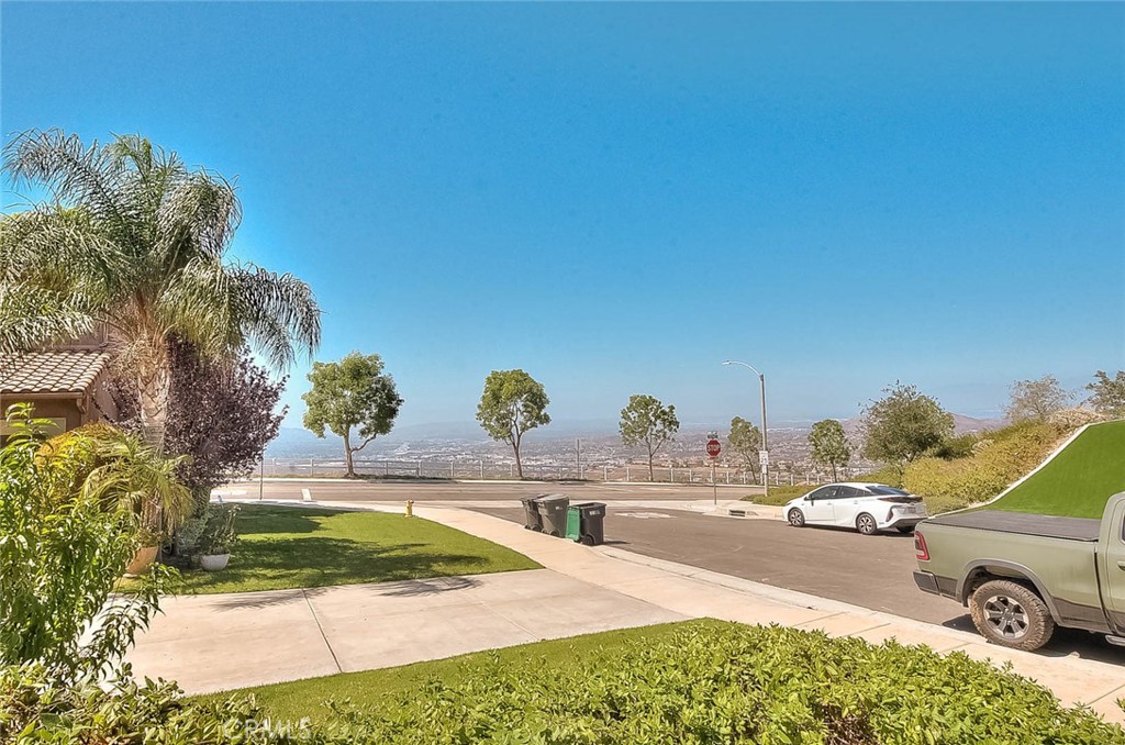 16861 Ridge Cliff Drive Riverside, CA 92503 - Photo 8 of 75 Gallery Image 8