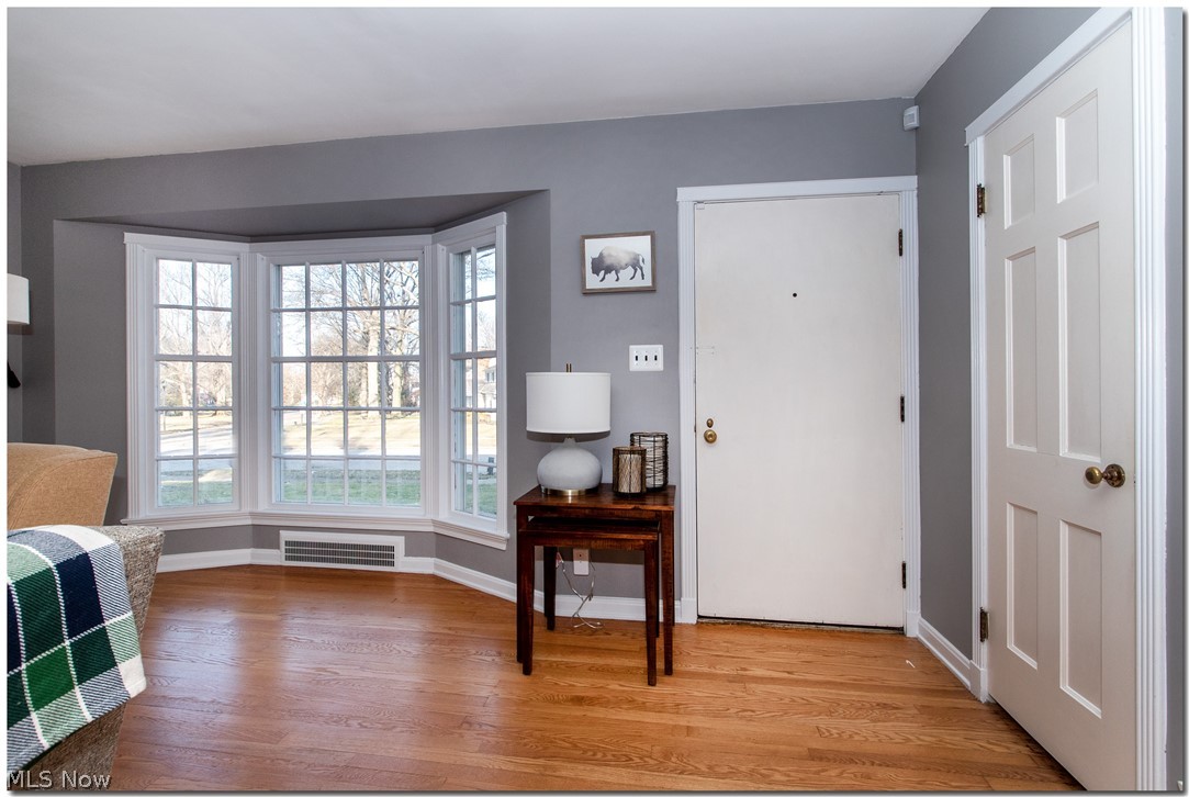 3246 Rumson Road Cleveland, OH 44118 - Photo 2 of 26