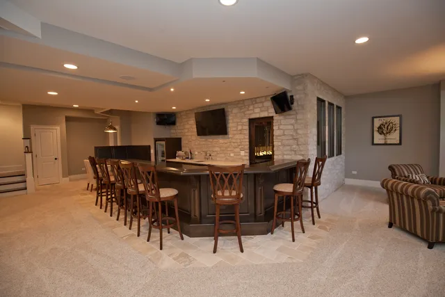 $9,850 | 20 South Ewing Street, Naperville, IL 60540